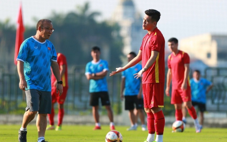 xot-xa-hinh-anh-tien-linh-nen-dau-khong-muon-lam-thay-park-lo-lang