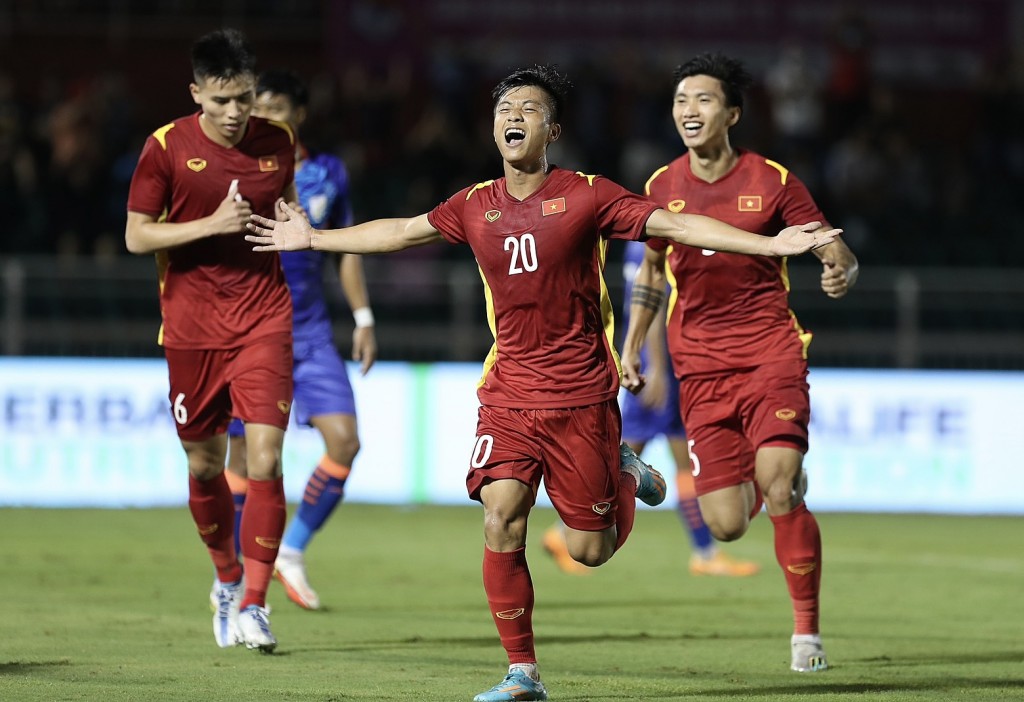 cac-dau-an-cua-dt-viet-nam-khi-vo-dich-cup-tam-hung-thay-park-da-co-du-bo-khung-du-aff-cup