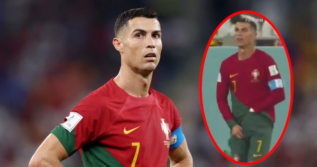 ronaldo-khien-fan-hoang-hon-khi-tho-tay-vao-trong-quan-lay-gi-do-va-bo-vao-mieng