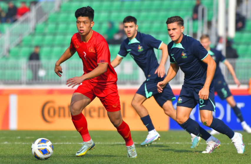 u20-viet-nam-thang-u20-uc-nhung-bunmathan-van-khia-an-rua-1-ban-xong-toan-phong-thu-chu